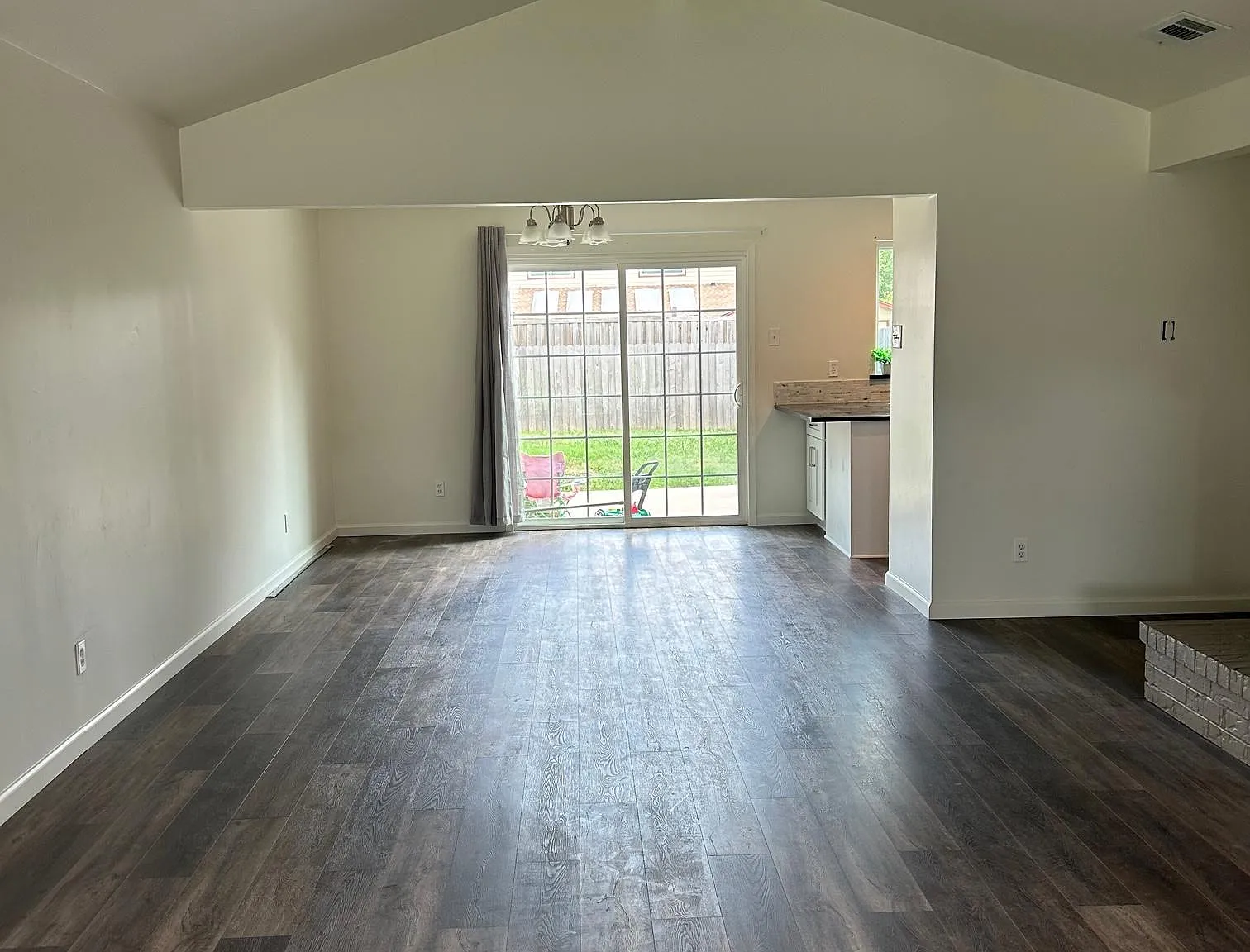 1422 Trowbridge St — Photo 3