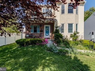 329 Stump Ln, Havertown, PA 19083
