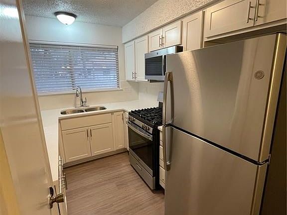 5th image of 4803 Bundyhill Dr