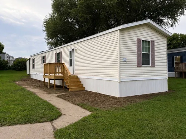 65 Highland Dr #65, Le Mars, IA 51031