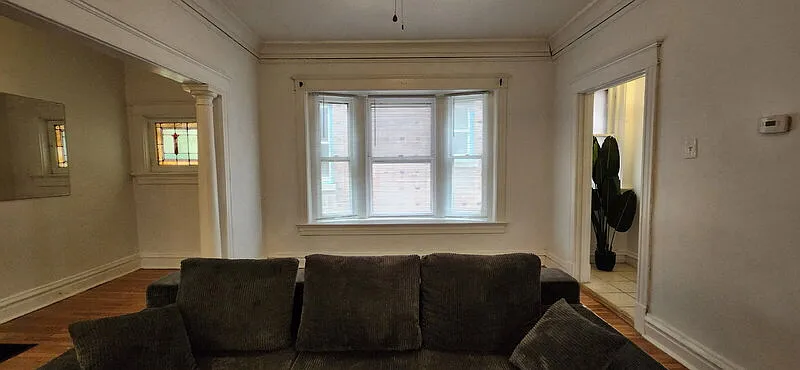 Building Photo - 6009 Kingsbury Ave #2