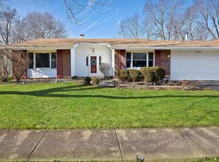 6506 Maxwell Dr, Woodridge, IL 60517