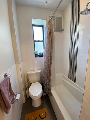 Rented by Mdays Realty | media 31