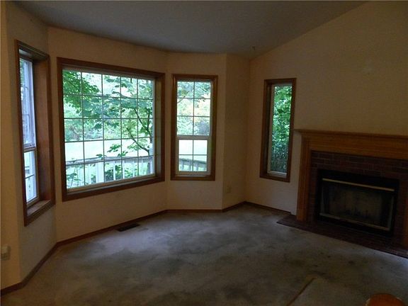 5th image of 6607 101st St NW