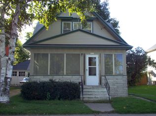 1011 Cherry St, Oshkosh, WI 54901