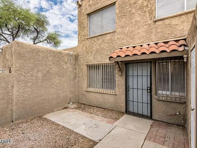 4522 E Pueblo Ave — Photo 2