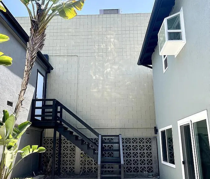876 Manhattan Beach Blvd #1 — Photo 5