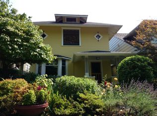 416 16th Ave E, Seattle, WA 98112