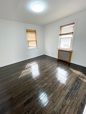 5th image of 80-28 Surrey Pl #1