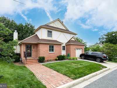 2302 N Dinwiddie St, Arlington, VA, 22207