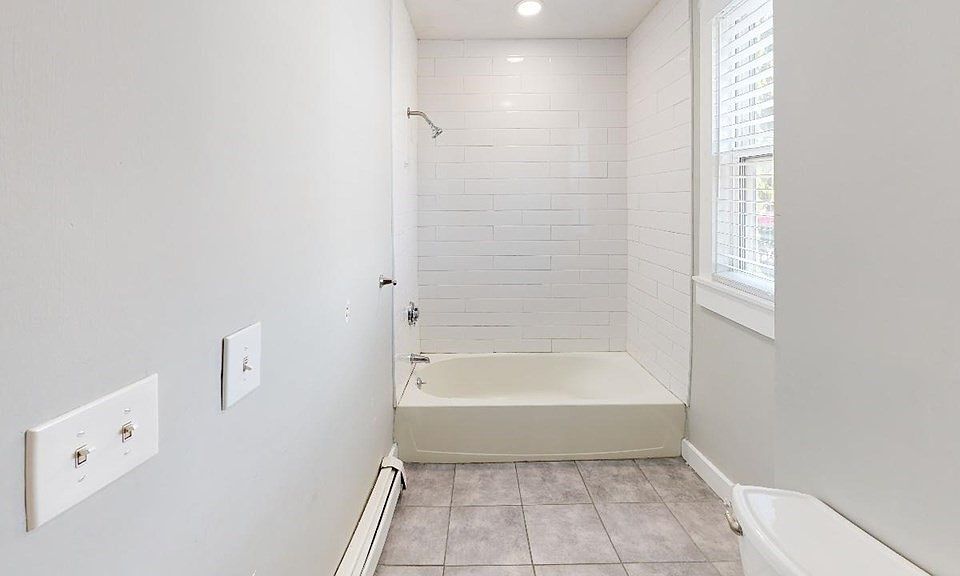 1st image of 157 Webster Ave #2