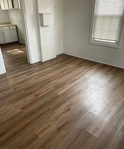 Another photo of living room