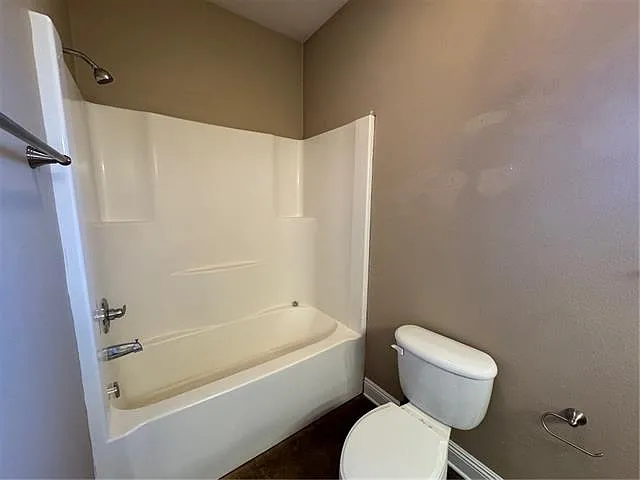 1608 Western Ave #A — Photo 8