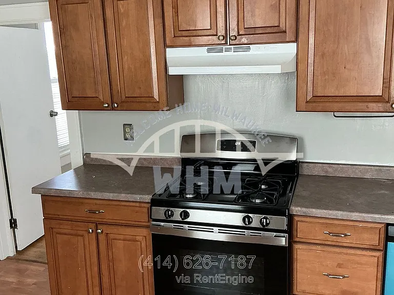 2445 S Austin St #LOWER — Photo 2