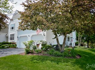 427 Country Lane Ct #427, Wauconda, IL