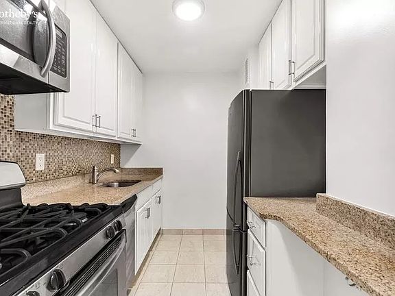 5th image of 520 E 72nd St APT 5T