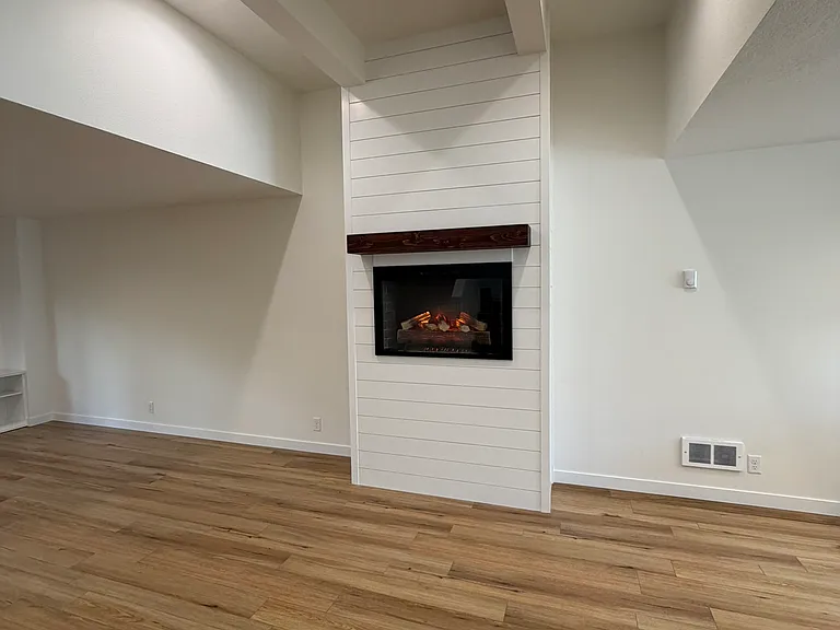 1050 NE Butler Market Rd #20 — Photo 16