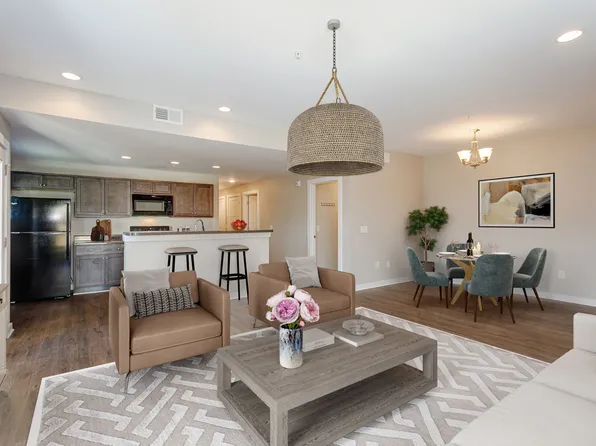 The Lofts at Rose Monte Townhomes