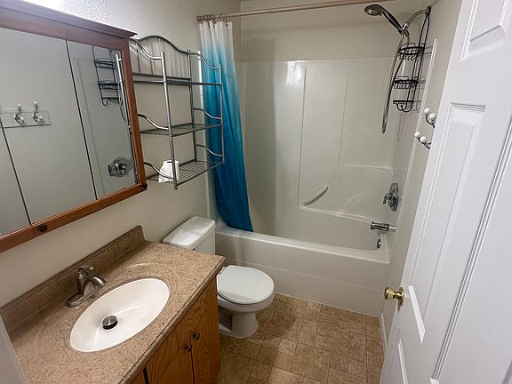 4th image of 1720 E 42nd St #1