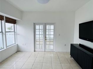 227 1st St #8, Miami Beach, FL 33139