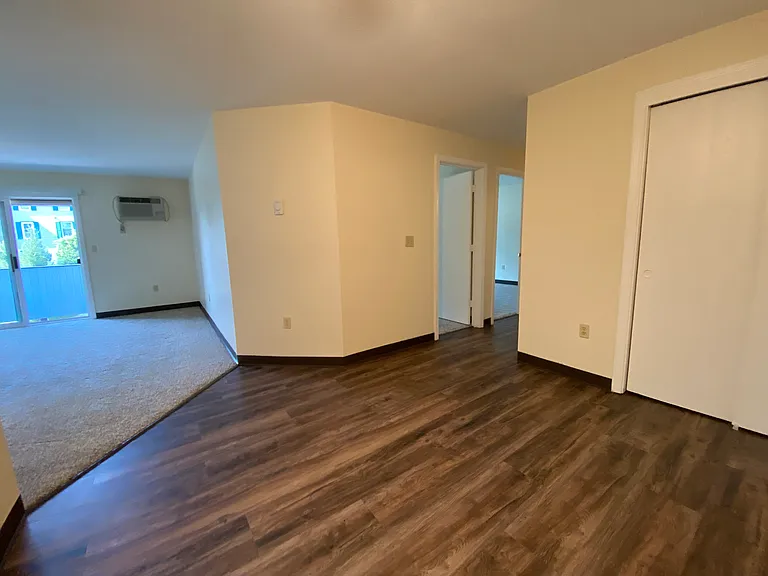 Sunset Ridge Apartments — Photo 46