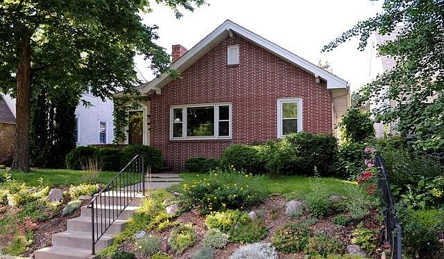 1st image of 2706 E Minnehaha Pkwy