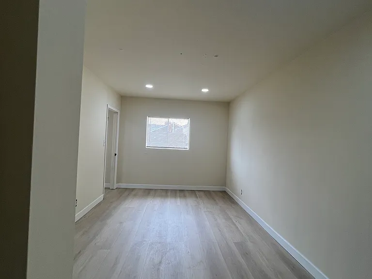 12224 Beverly Blvd — Photo 6