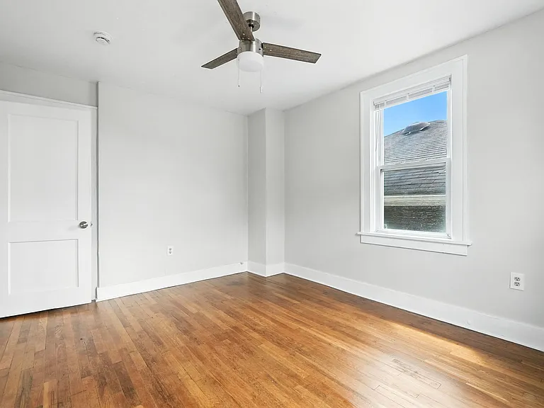 3229 Beacon Hill Ave — Photo 19