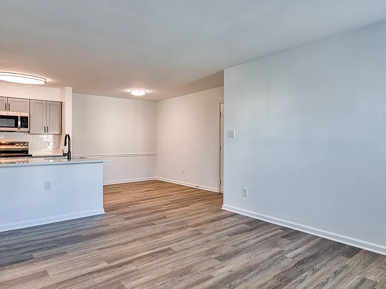 Latitudes Apartments — Photo 14
