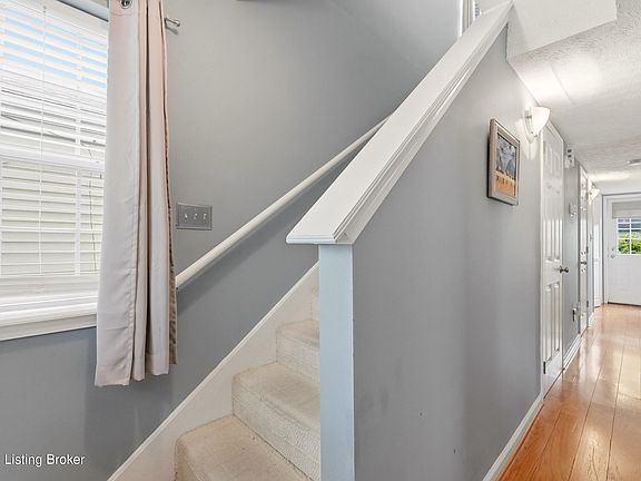 5th image of 1026 Lampton St