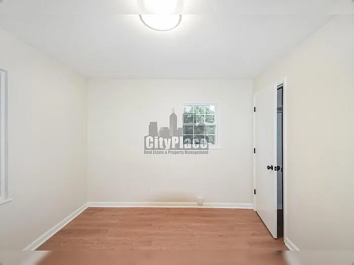 3202 Macarthur Ln — Photo 15