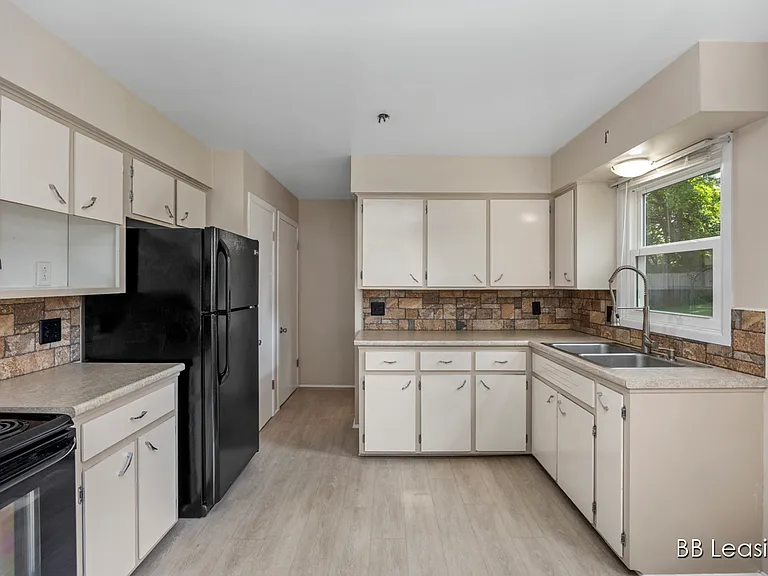 2048 Monroe Ave NW #2048 — Photo 5