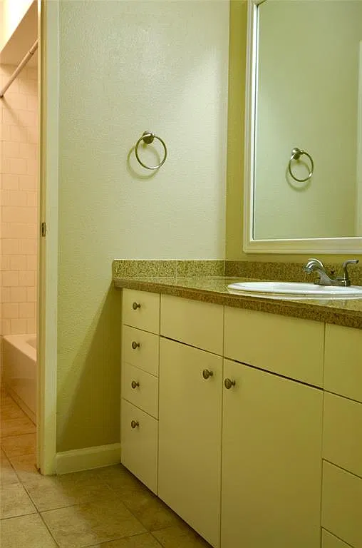 12630 Ashford Meadow Dr — Photo 2