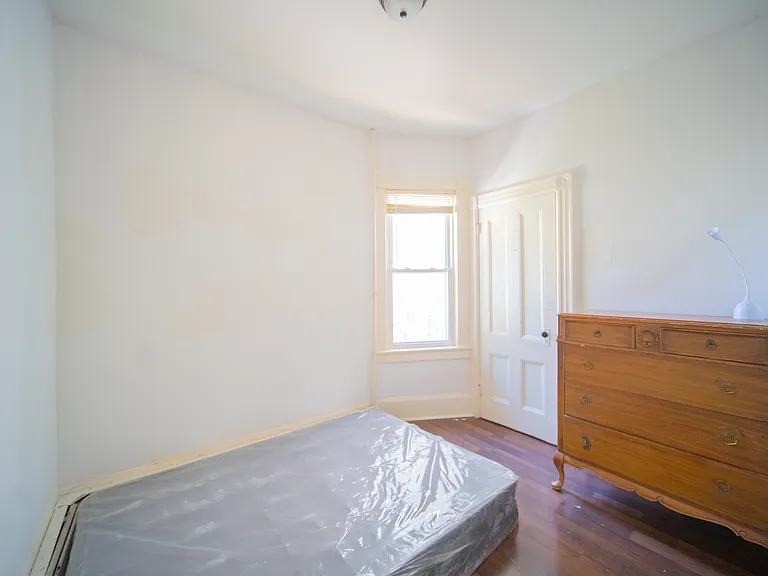 37-39 Elk St #1 — Photo 8