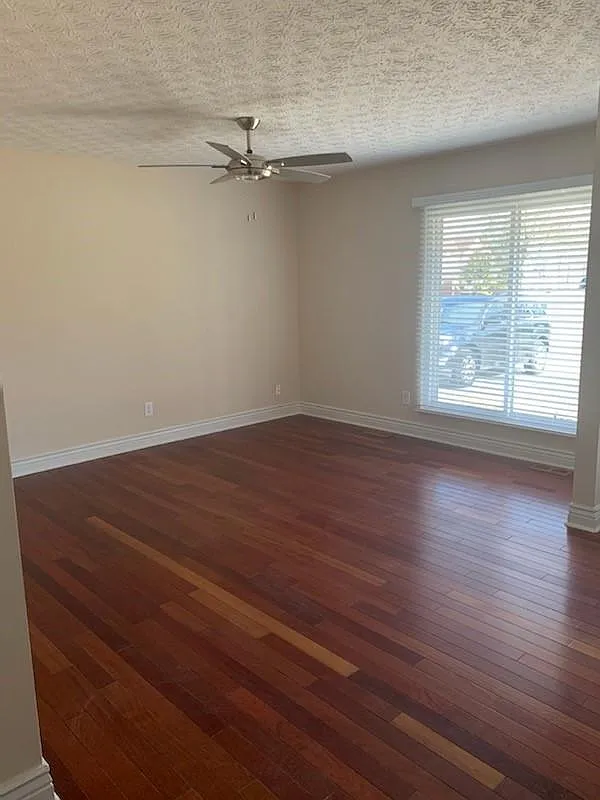 4 bed, 2.5 bath, 1450 sqft, $2,250 — Photo 3
