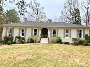 1620 Indian Crest Dr, Pelham, AL 35124