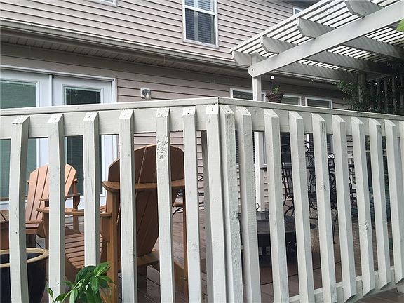 4th image of 8426 Smithfield Ln