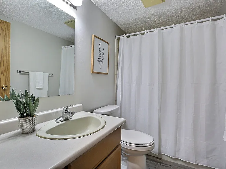 2227 Lorne St #201 — Photo 8