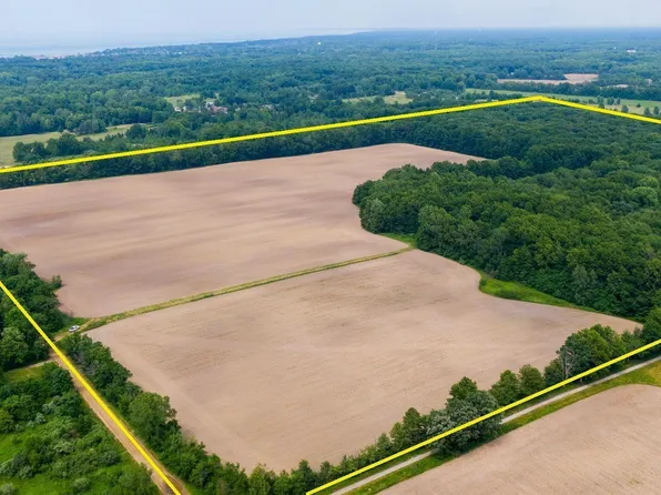 19701 Kluver Rd, New Buffalo, MI 49117