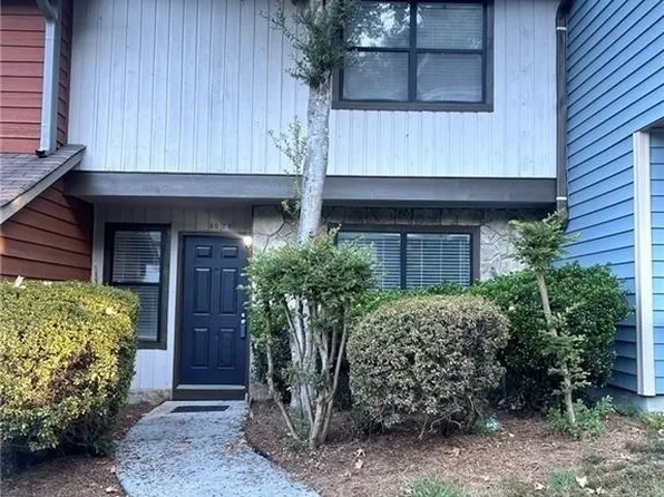 3676 Cobble Mill Ln, Clarkston, GA 30021