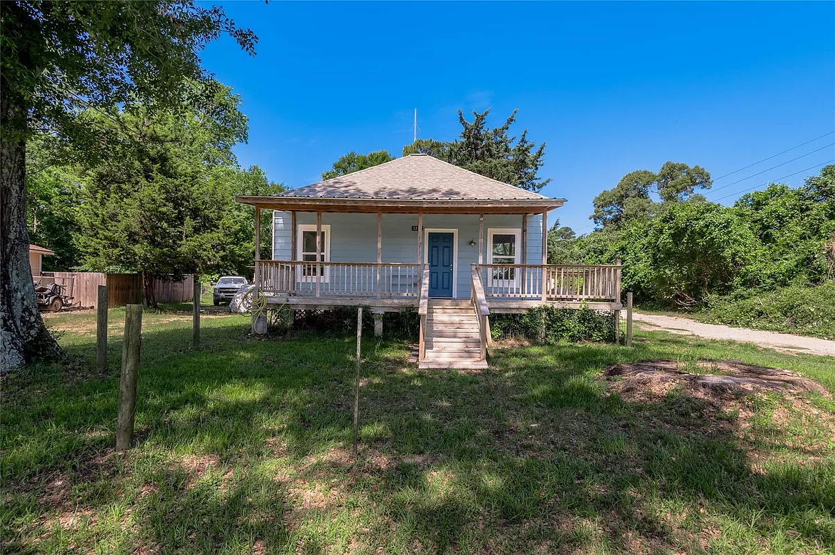Building Photo - 3210 Elks Dr