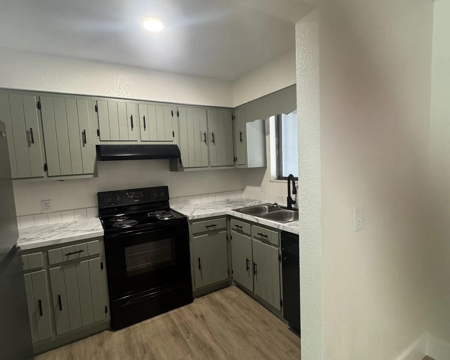2 bed, 1.5 bath, $1,250 — Photo 1