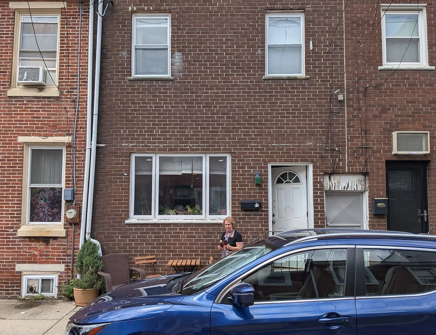 2 bed, 1.5 bath, 1296 sqft, $2,100 — Photo 2