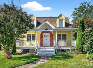 109 N Dougherty St, Black Mountain, NC 28711