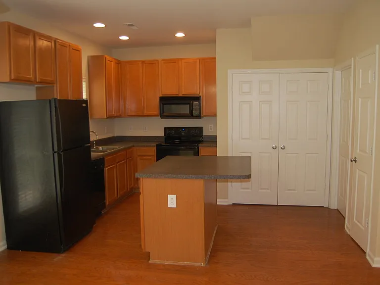 5234 Hilltop Rd #103 — Photo 7