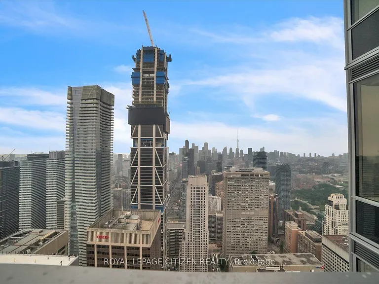 11 Yorkville Ave #6007 — Photo 26