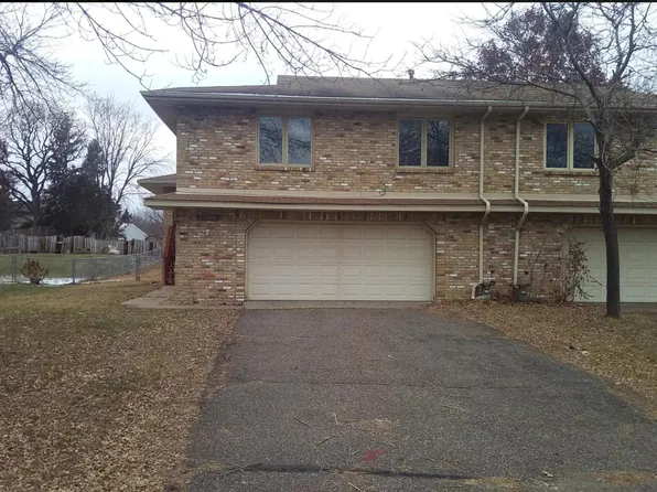 2300 Amberwood Dr, Woodbury, MN 55125