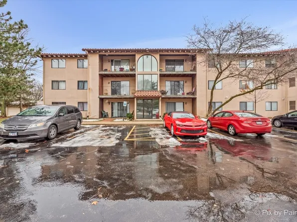 21W581 North Ave APT 58, Lombard, IL 60148