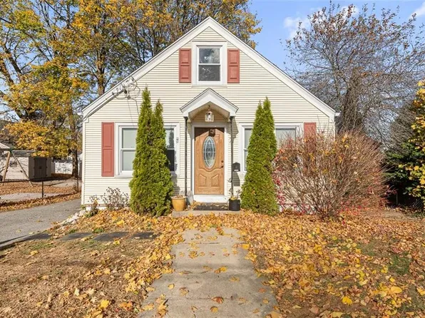 71 Waveland Ave, Johnston, RI 02919