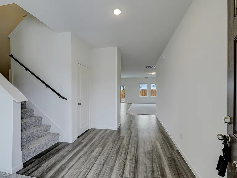 2713 Silver Leaf Ln — Photo 2